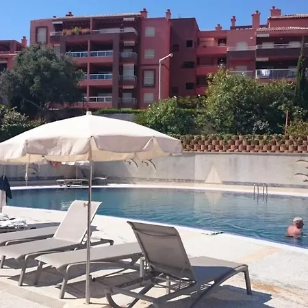 Club Praia Mar - Magnolia Апартаменти *